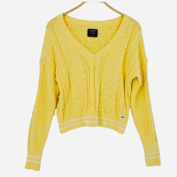 Abercrombie&Fitch V-Neck Cotton Yellow Sweater, size Small - Picture 1 of 6